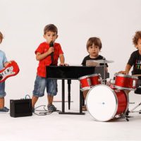 عکس تاثیر موسیقی بر رشد کودک